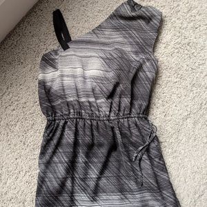 GAP black and white dress